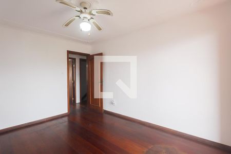 Casa para alugar com 388m², 4 quartos e 2 vagasQuarto