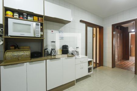 Casa para alugar com 388m², 4 quartos e 2 vagasCozinha