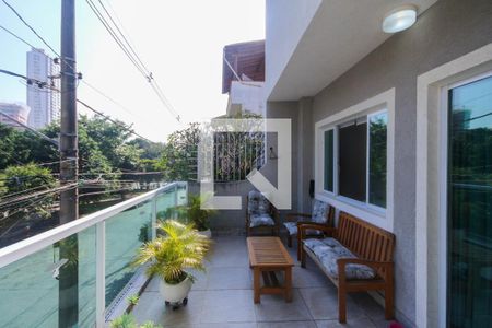 Varanda de casa à venda com 3 quartos, 239m² em Cambuci, São Paulo