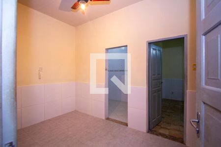 Sala de casa para alugar com 2 quartos, 80m² em Porto Novo, São Gonçalo