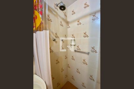 Banheiro de apartamento para alugar com 1 quarto, 63m² em Catete, Rio de Janeiro