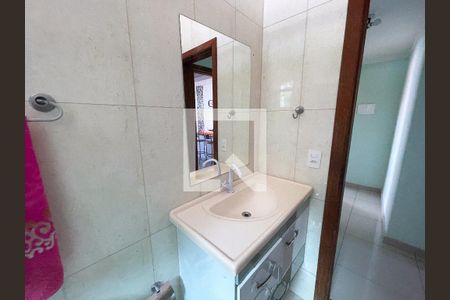 Casa à venda com 330m², 2 quartos e 4 vagas Casa à venda com 330m², 2 quartos e 4 vagasBanheiro