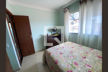 Casa à venda com 330m², 2 quartos e 4 vagas Casa à venda com 330m², 2 quartos e 4 vagasQuarto 2