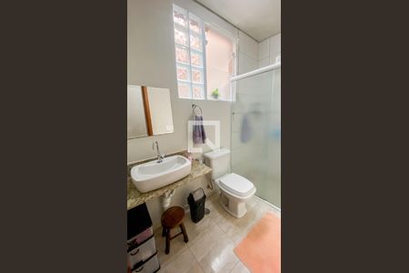 Casa de condomínio à venda com 150m², 3 quartos e 1 vagaSegundo andar Banheiro