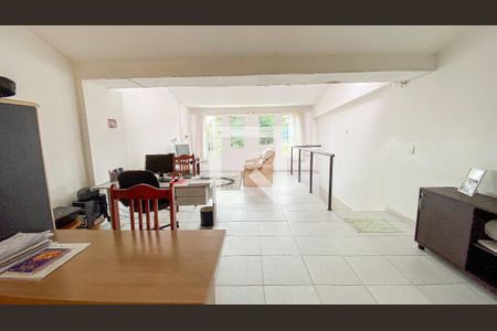 Casa de condomínio à venda com 150m², 3 quartos e 1 vagaSegundo andar sala 2