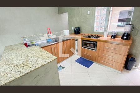 Cozinha de casa de condomínio à venda com 3 quartos, 150m² em Parque São Vicente, Santo André