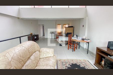 Casa de condomínio à venda com 150m², 3 quartos e 1 vagaSegundo andar sala 2