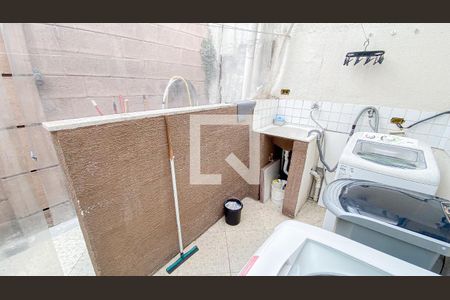 Casa de condomínio à venda com 150m², 3 quartos e 1 vagaSegundo andar Área de Serviço