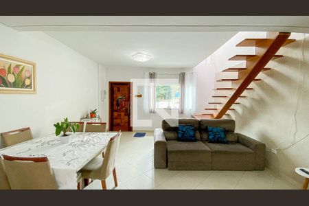 Sala de casa de condomínio à venda com 3 quartos, 150m² em Parque São Vicente, Santo André