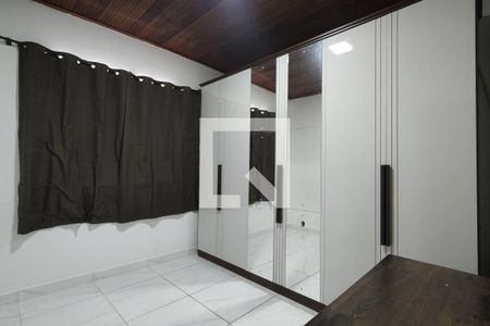 Casa para alugar com 45m², 2 quartos e sem vagaQuarto 2 - Armários
