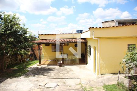 Casa à venda com 170m², 2 quartos e 4 vagasQuintal