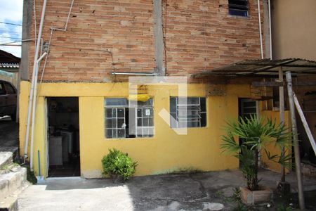 Casa à venda com 170m², 2 quartos e 4 vagasQuintal