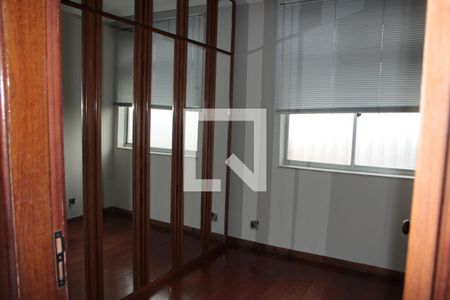 Apartamento para alugar com 180m², 4 quartos e 2 vagasQuarto 