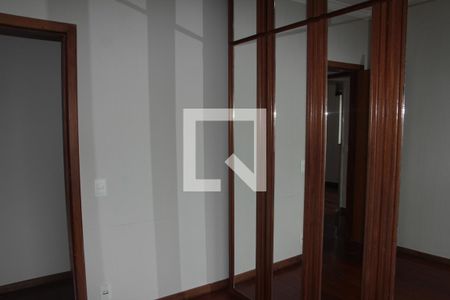 Apartamento para alugar com 180m², 4 quartos e 2 vagasQuarto 