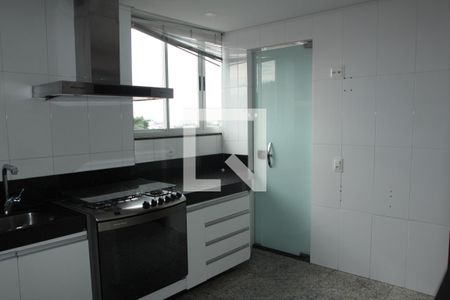 Apartamento para alugar com 180m², 4 quartos e 2 vagasCozinha 