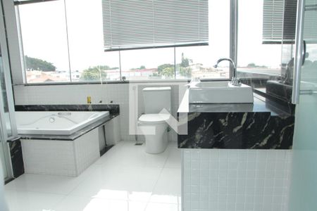 Apartamento para alugar com 180m², 4 quartos e 2 vagasBanheiro