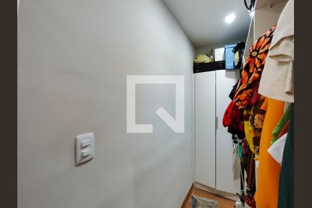 Apartamento à venda com 64m², 2 quartos e 1 vagaCloset da suíte