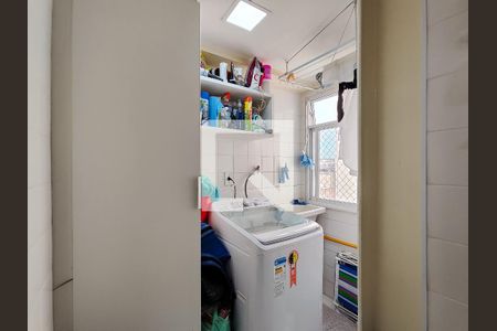 Apartamento à venda com 64m², 2 quartos e 1 vagaÁrea de Serviço