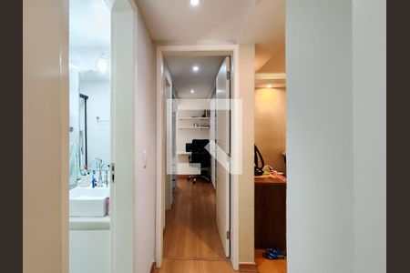 Apartamento à venda com 64m², 2 quartos e 1 vagaCorredor