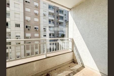 Varanda de apartamento para alugar com 3 quartos, 66m² em Farrapos, Porto Alegre