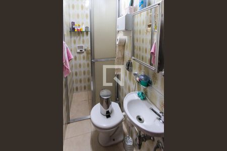 Casa à venda com 250m², 3 quartos e 2 vagasBanheiro de serviço