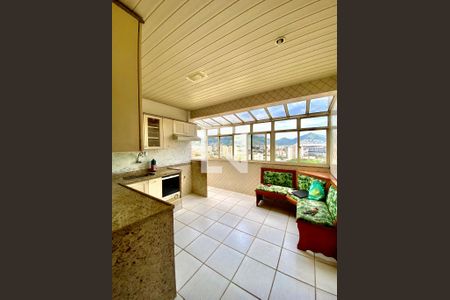 Apartamento à venda com 150m², 3 quartos e 1 vagaCozinha 