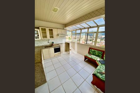 Apartamento à venda com 150m², 3 quartos e 1 vagaCozinha 