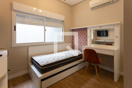 Quarto 1 de casa para alugar com 3 quartos, 180m² em Vila Ipiranga, Porto Alegre