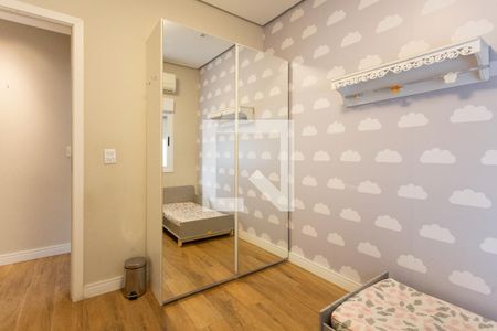 Quarto 2 de casa para alugar com 3 quartos, 180m² em Vila Ipiranga, Porto Alegre