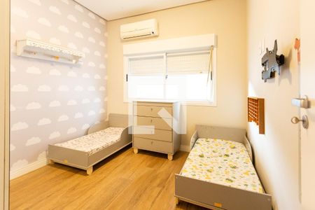 Quarto 2 de casa para alugar com 3 quartos, 180m² em Vila Ipiranga, Porto Alegre