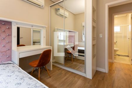 Quarto 1 de casa para alugar com 3 quartos, 180m² em Vila Ipiranga, Porto Alegre