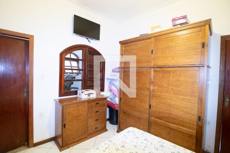 Casa à venda com 400m², 6 quartos e 5 vagas Casa à venda com 400m², 6 quartos e 5 vagasQuarto 2