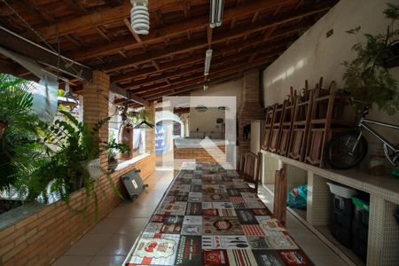 Casa à venda com 400m², 6 quartos e 5 vagas Casa à venda com 400m², 6 quartos e 5 vagasChurrasqueira