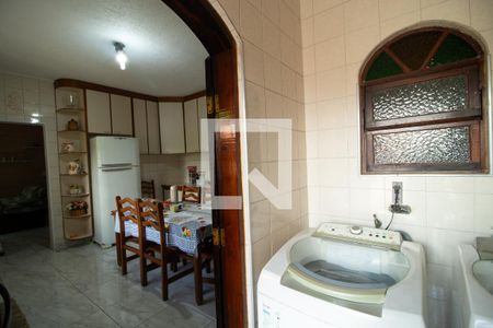 Casa à venda com 400m², 6 quartos e 5 vagas Casa à venda com 400m², 6 quartos e 5 vagasÁrea de Serviço