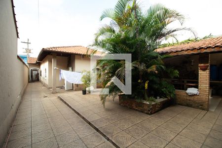 Casa à venda com 400m², 6 quartos e 5 vagas Casa à venda com 400m², 6 quartos e 5 vagasChurrasqueira