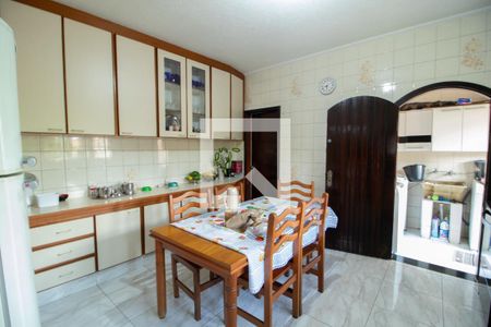 Casa à venda com 400m², 6 quartos e 5 vagas Casa à venda com 400m², 6 quartos e 5 vagasCozinha 2