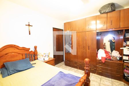 Casa à venda com 400m², 6 quartos e 5 vagas Casa à venda com 400m², 6 quartos e 5 vagasQuarto 3