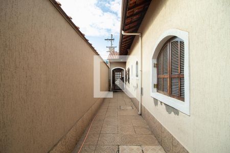 Casa à venda com 400m², 6 quartos e 5 vagas Casa à venda com 400m², 6 quartos e 5 vagasCorredor