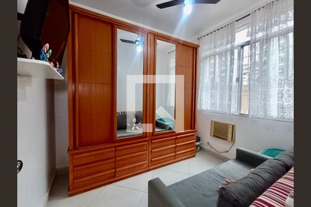 Quarto 1 de apartamento à venda com 2 quartos, 60m² em Copacabana, Rio de Janeiro