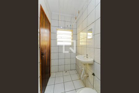 Banheiro de kitnet/studio para alugar com 1 quarto, 26m² em Vila Maria Tereza, Guarulhos