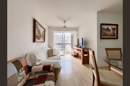 Sala de apartamento à venda com 2 quartos, 60m² em Vila Nova Conceição, São Paulo