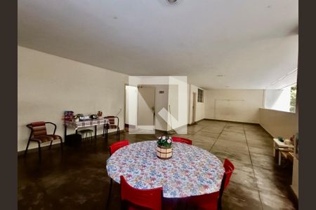 Apartamento à venda com 300m², 4 quartos e 4 vagas Apartamento à venda com 300m², 4 quartos e 4 vagasÁrea Comum - Playground