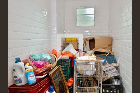 Apartamento à venda com 300m², 4 quartos e 4 vagas Apartamento à venda com 300m², 4 quartos e 4 vagasQuarto armário