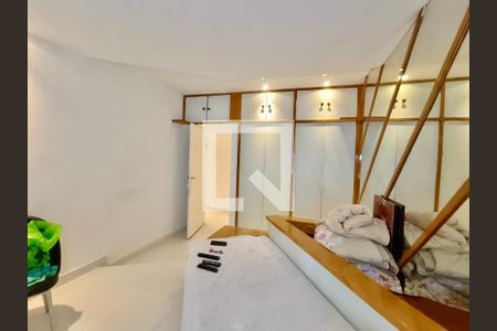 Apartamento à venda com 300m², 4 quartos e 4 vagas Apartamento à venda com 300m², 4 quartos e 4 vagasQuarto