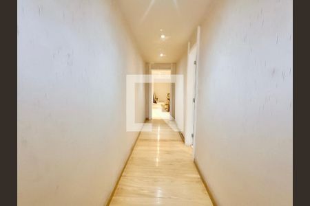 Corredor de apartamento à venda com 4 quartos, 300m² em Copacabana, Rio de Janeiro