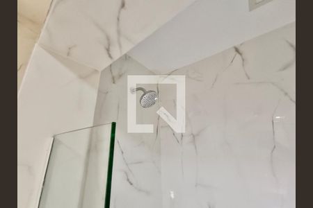 Apartamento à venda com 300m², 4 quartos e 4 vagas Apartamento à venda com 300m², 4 quartos e 4 vagasSuíte banheiro