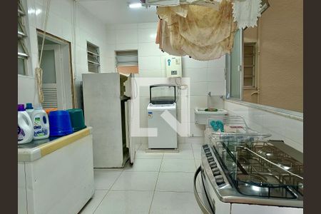 Apartamento à venda com 300m², 4 quartos e 4 vagas Apartamento à venda com 300m², 4 quartos e 4 vagasÁrea serviço