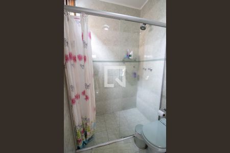 Casa à venda com 400m², 4 quartos e 4 vagas Casa à venda com 400m², 4 quartos e 4 vagasBanheiro