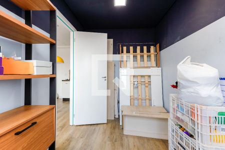 Quarto 2 de apartamento para alugar com 2 quartos, 41m² em Vila Sabrina, São Paulo