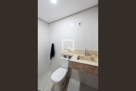 Banheiro de casa para alugar com 3 quartos, 100m² em Encruzilhada, Santos